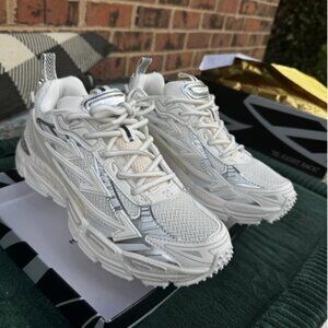 Off-white shoes sneakers